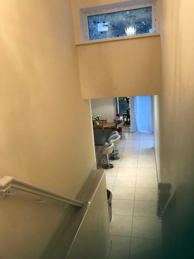 Newcastle Guest House ゴールウェイ エクステリア 写真