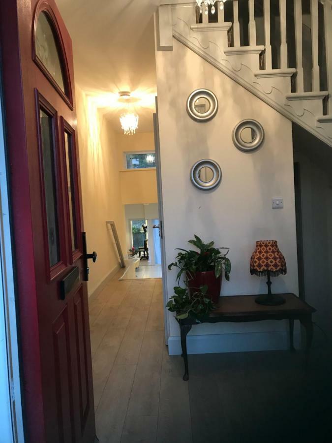 Newcastle Guest House ゴールウェイ エクステリア 写真