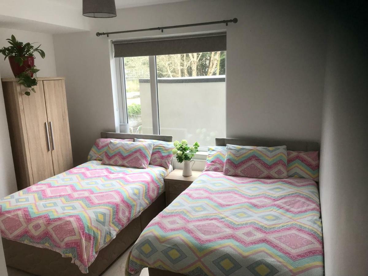 Newcastle Guest House ゴールウェイ エクステリア 写真